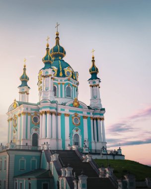 Günbatımında St. Andrew Kilisesi - Kiev, Ukrayna
