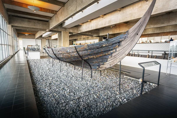 Roskilde Dania Czerwca 2019 Statek Wikingów Skuldelev Wnętrzu Muzeum Statek — Zdjęcie stockowe