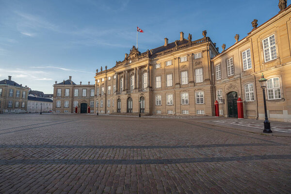 Amalienborg Palace - Frederick VIII 's Palace, Crown Prince frederik official residence - Копенгаген, Дания