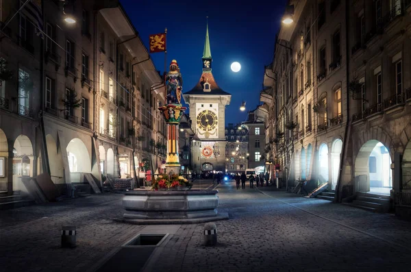 Kramgasse Notte Con Zytglogge Fontana Zahringen Berna Svizzera — Foto Stock