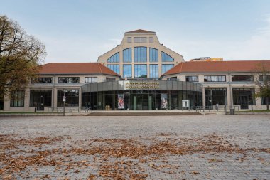 Münih, Almanya - 01 Kasım 2019: Ulaştırma Müzesi (Deutsches Museum Verkehrszentrum) - Münih, Bavyera, Almanya