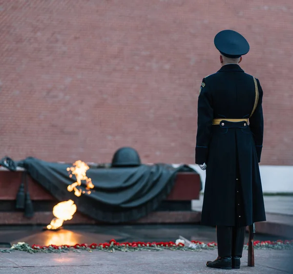Mei Moskow Lapangan Merah Api Abadi Mengubah Penjaga — Stok Foto