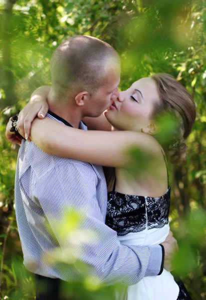 Pareja nupcial, novia y novio — Foto de Stock