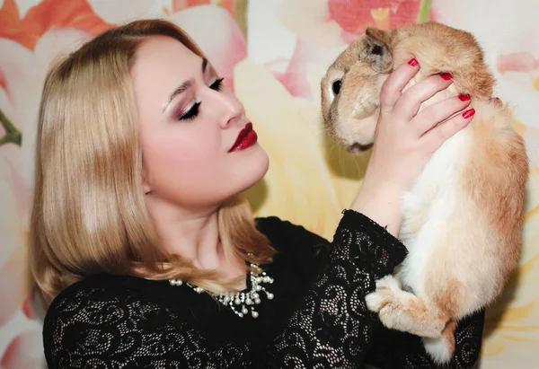 Girl and pygmy rabbit — Stock Photo, Image