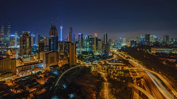Beautiful view of capital city of Malaysia, Kuala Lumpur skyline at night. — Stock Photo, Image