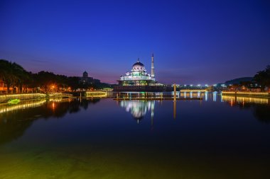 manzara Camii