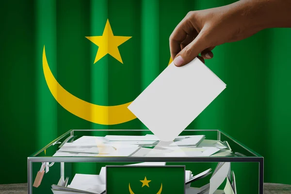 Mauretanien Flagga Hand Släppa Röstsedel Kort Ruta Omröstning Val Koncept — Stockfoto