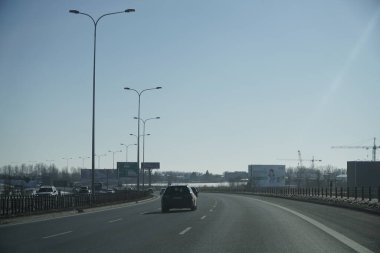 Varşova, Polonya - 4 Şubat 2026: Varşova 'daki S2 otoyolunun perspektifi