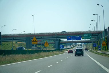 Silezya Voyvoda, Polonya - 14 Ağustos 2025 - A1 Karayolu Otobanı 'nda Trafik Yaklaşmakta