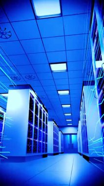 Modern Sunucu Merkezi 'nde Parlayan Mavi Veri Akımı - 3d 4k dikey animasyon (2160 x 3840 px)