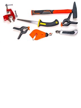 Beyaz arka planda çalışan inşaatçı aracı. Çalışan alet. İnşaat malzemeleri. İnşaat ve onarım. Daire ve ev. Bir takım ekipman. Ana inşaatçı.