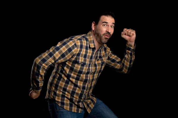 Homem Barbudo Atraente Uma Camisa Xadrez Amarelo Posando Isolado Fundo — Fotografia de Stock