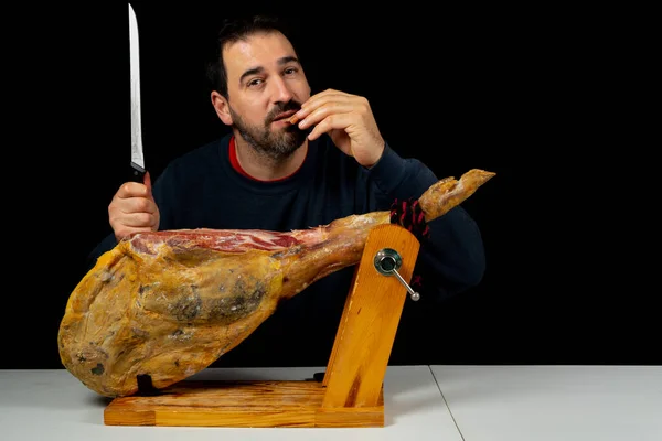 Bearded Man Ham Knife Ready Cut Piece Typical Spanish Ham — Stock Photo, Image