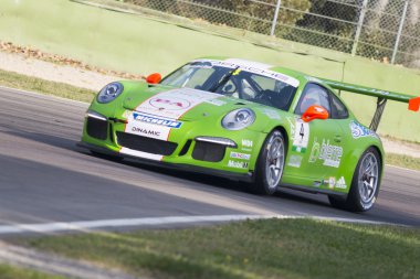 Porsche Carrera Cup Italia araba yarışı 