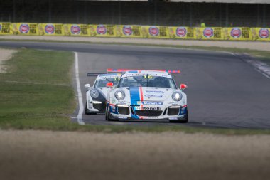 Porsche Carrera Cup Italia araba yarışı 