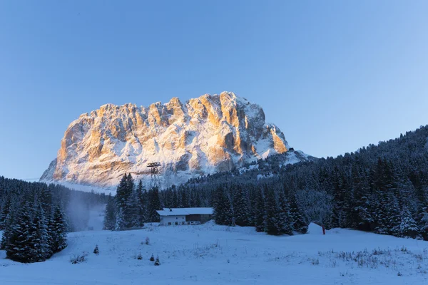 Sassolungo from Gardena mountain pass in the Dolomites — Stock Photo, Image