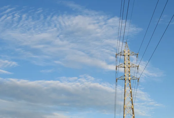 Energii elektrycznej linii - czas obrazu — Zdjęcie stockowe