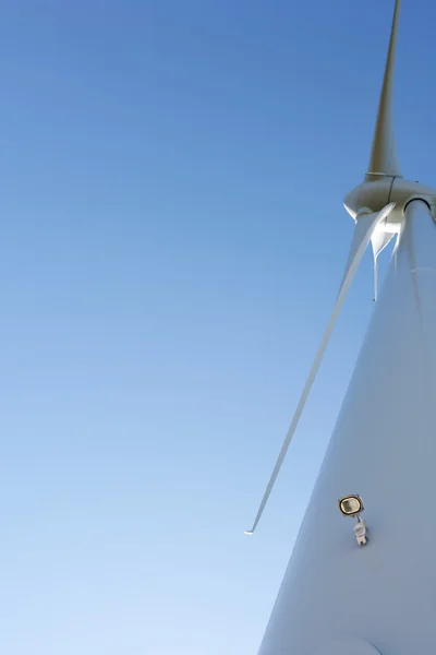 Energía del molino de viento - Imagen de stock Fotos De Stock Sin Royalties Gratis