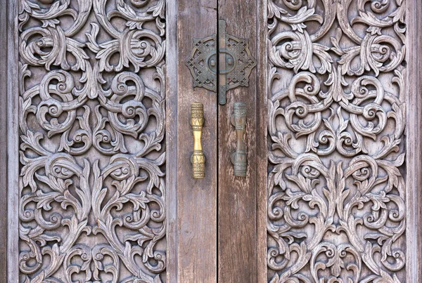 Trä Dörr Dekorerad Med Traditionell Thai Prydnad Phuket Thailand — Stockfoto