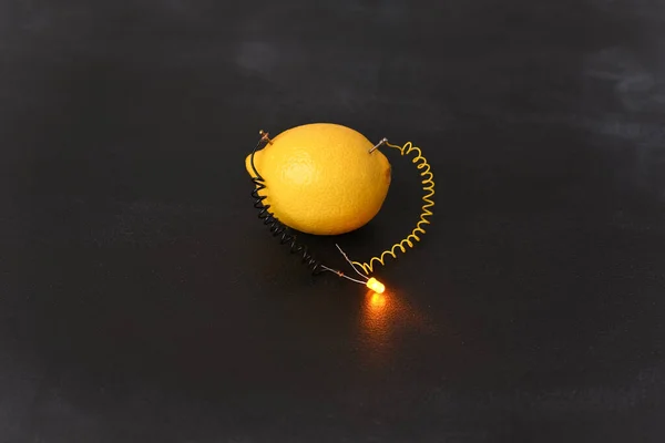 Générateur Électricité Énergie Gratuite Utilisant Lemon — Photo