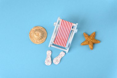 Deniz manzaralı güzel bir tatil hakkında konsept fotoğraf.