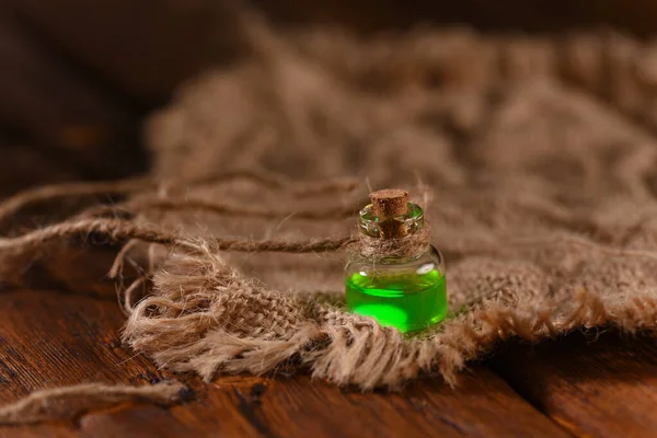 Зелена Світиться Рідина Маленькій Пляшці Концептуальне Фото Стилі Фантастичної Магії Стокова Картинка