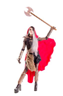 Kırmızı başlıklı.