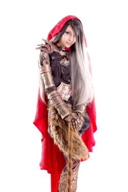 Kırmızı başlıklı.