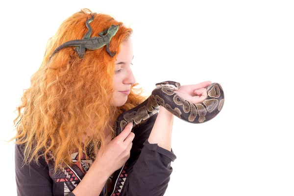 Menina com animais exóticos — Fotografia de Stock