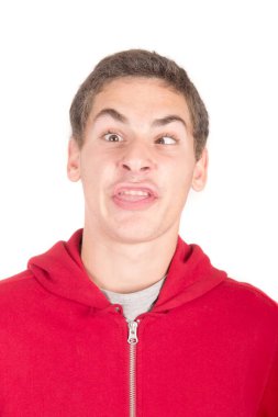 Beyaz arka planda izole genç çocuk