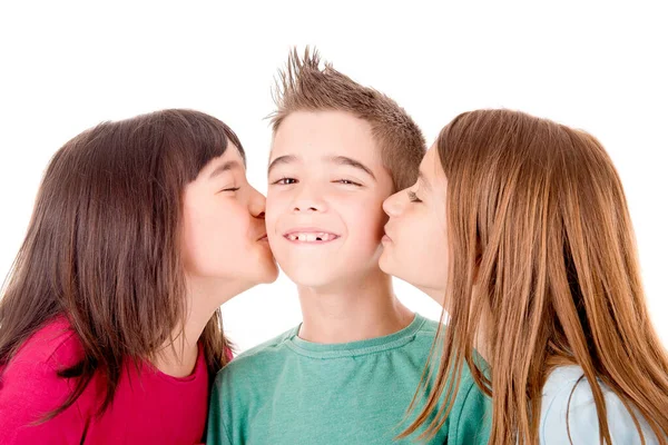 Kleine Mädchen Küssen Jungen Ins Gesicht Isoliert Weiß — Stockfoto