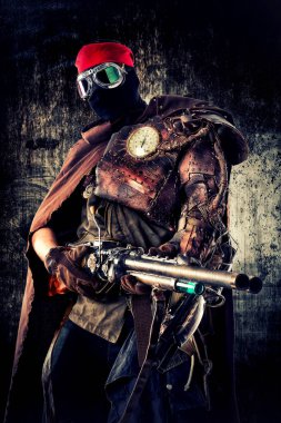 Karanlık bir arka planda izole edilmiş steampunk post-apokaliptic asker