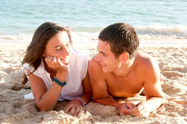 Amigos Adolescentes Playa —  Fotos de Stock