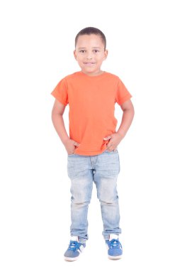 Küçük çocuk beyaz arka planda izole edilmiş