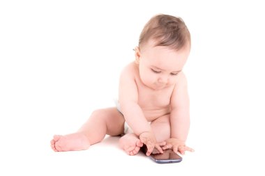 Beyaz arka planda izole edilmiş şirin bir bebek.