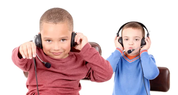 Jungen mit Kopfhörern — Stockfoto