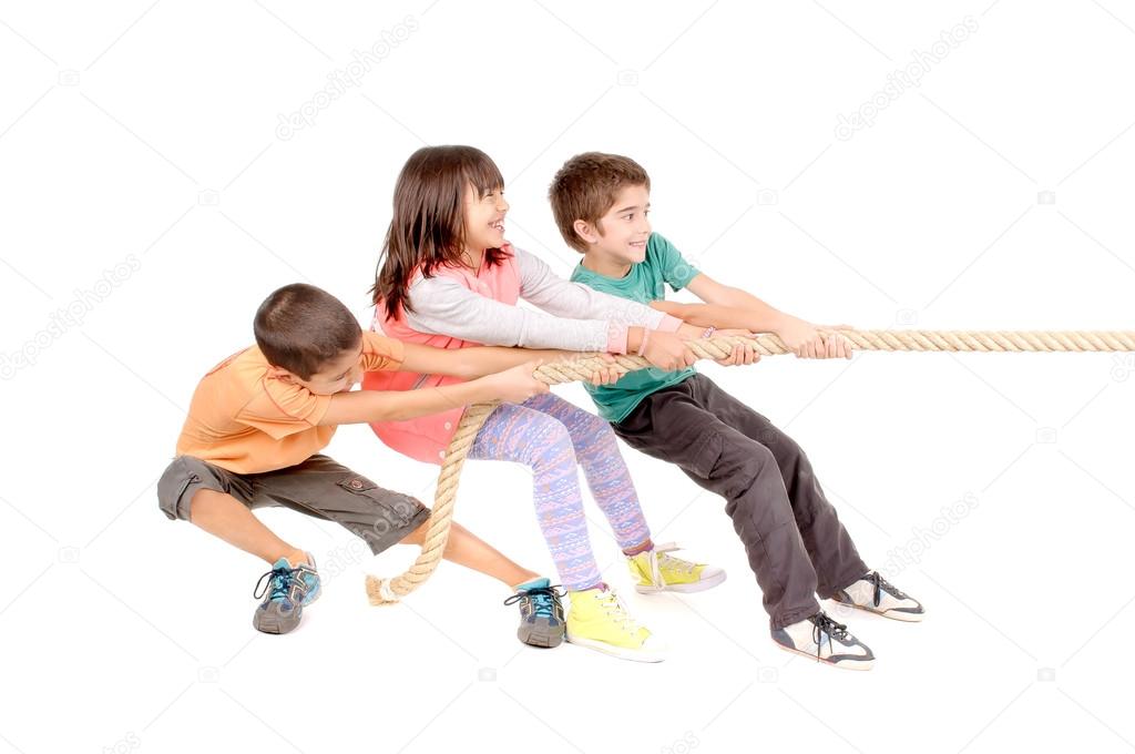 Kids playing rope game