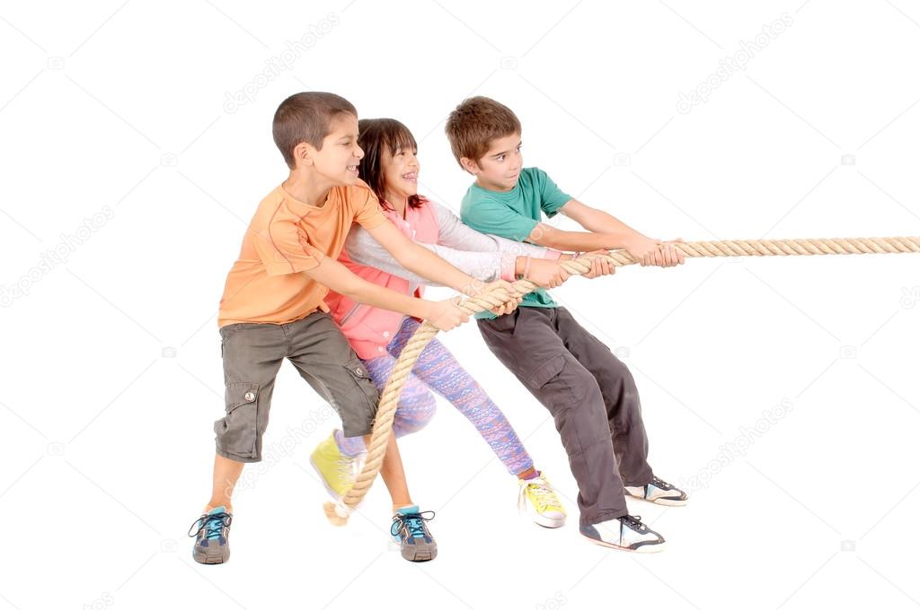 Kids playing rope game
