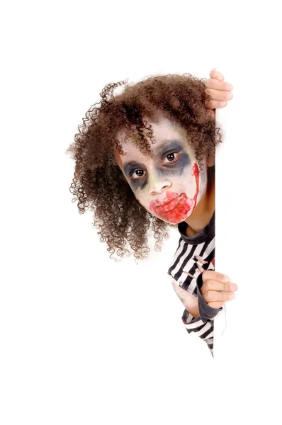 Cadılar Bayramı kız bir zombi olarak giyinmiş — Stok fotoğraf