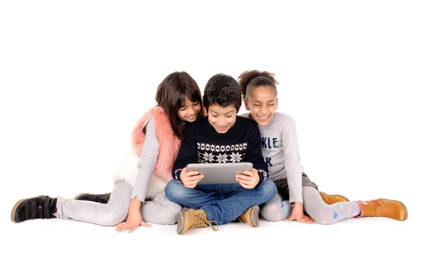 Friends playing with tablet — Stock Photo, Image