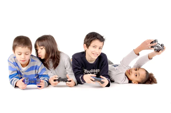 Friends playing video games — Stock Photo, Image