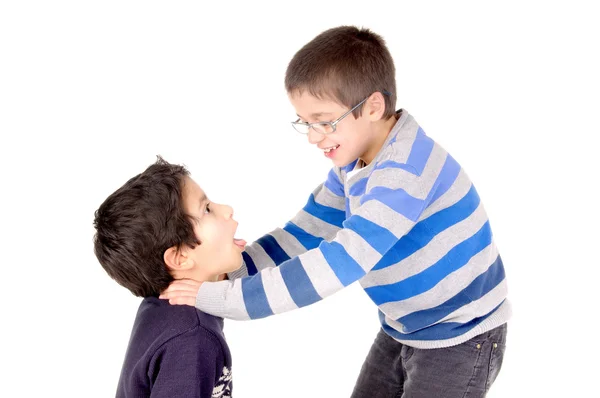 Kleiner Junge schikaniert Mitschülerin — Stockfoto