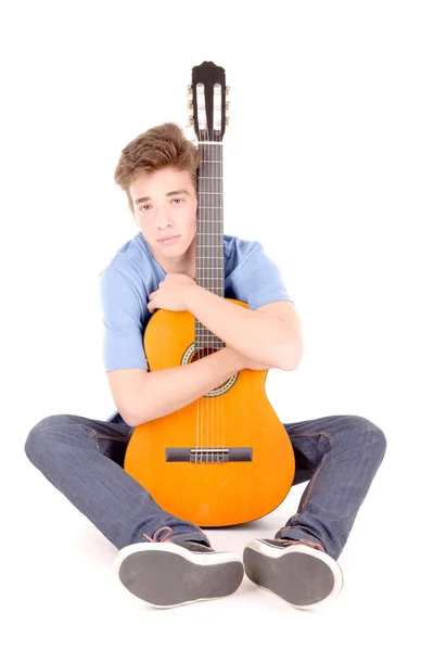 Teenager mit Gitarre — Stockfoto