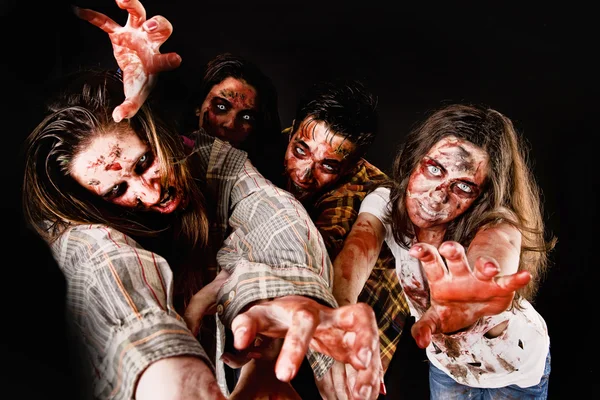 Furchterregend wütende Zombies — Stockfoto