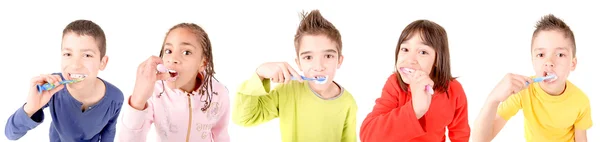 Mycie zębów — Zdjęcie stockowe