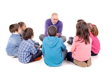 öğretmen ve çocuklar