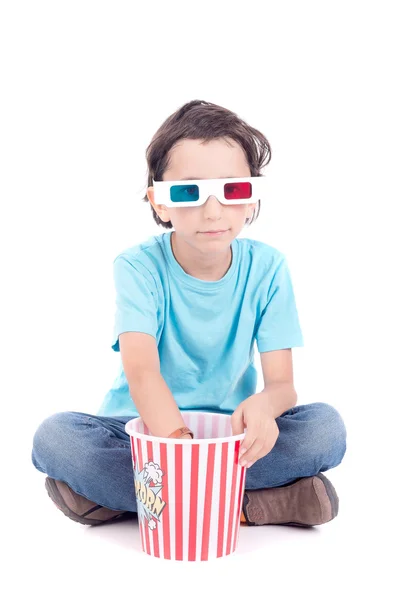 Kleiner Junge im Kino — Stockfoto