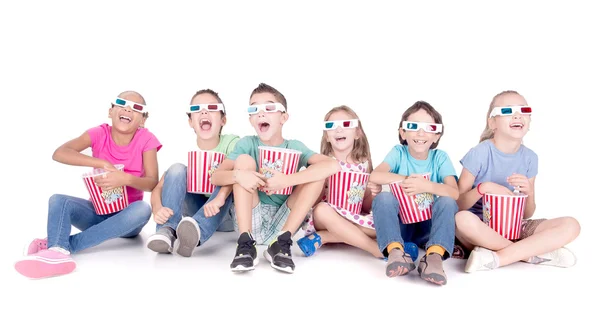 Niños pequeños posando —  Fotos de Stock