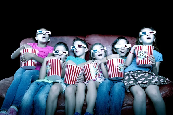 Kids at the movies — Stock Photo, Image