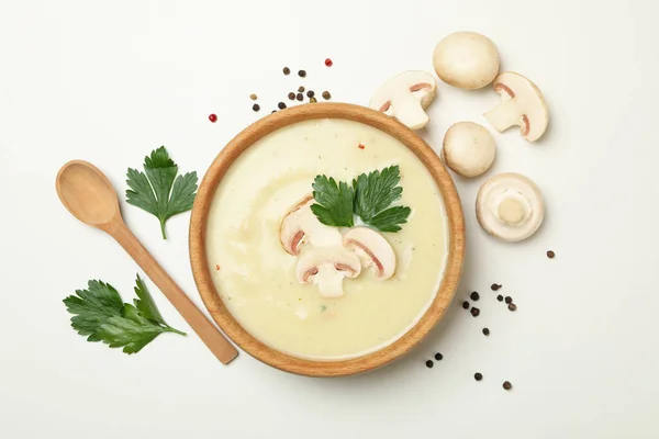 配碗白底蘑菇汤的美味午餐概念 — 图库照片